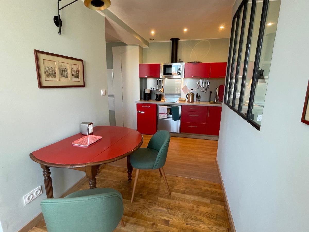 Appartement Mignon Calme Douillet Ascenseur Clim Etage Eleve Proche Parking Et Toutes Commodites Au Coeur Du Toulon Historique Dış mekan fotoğraf