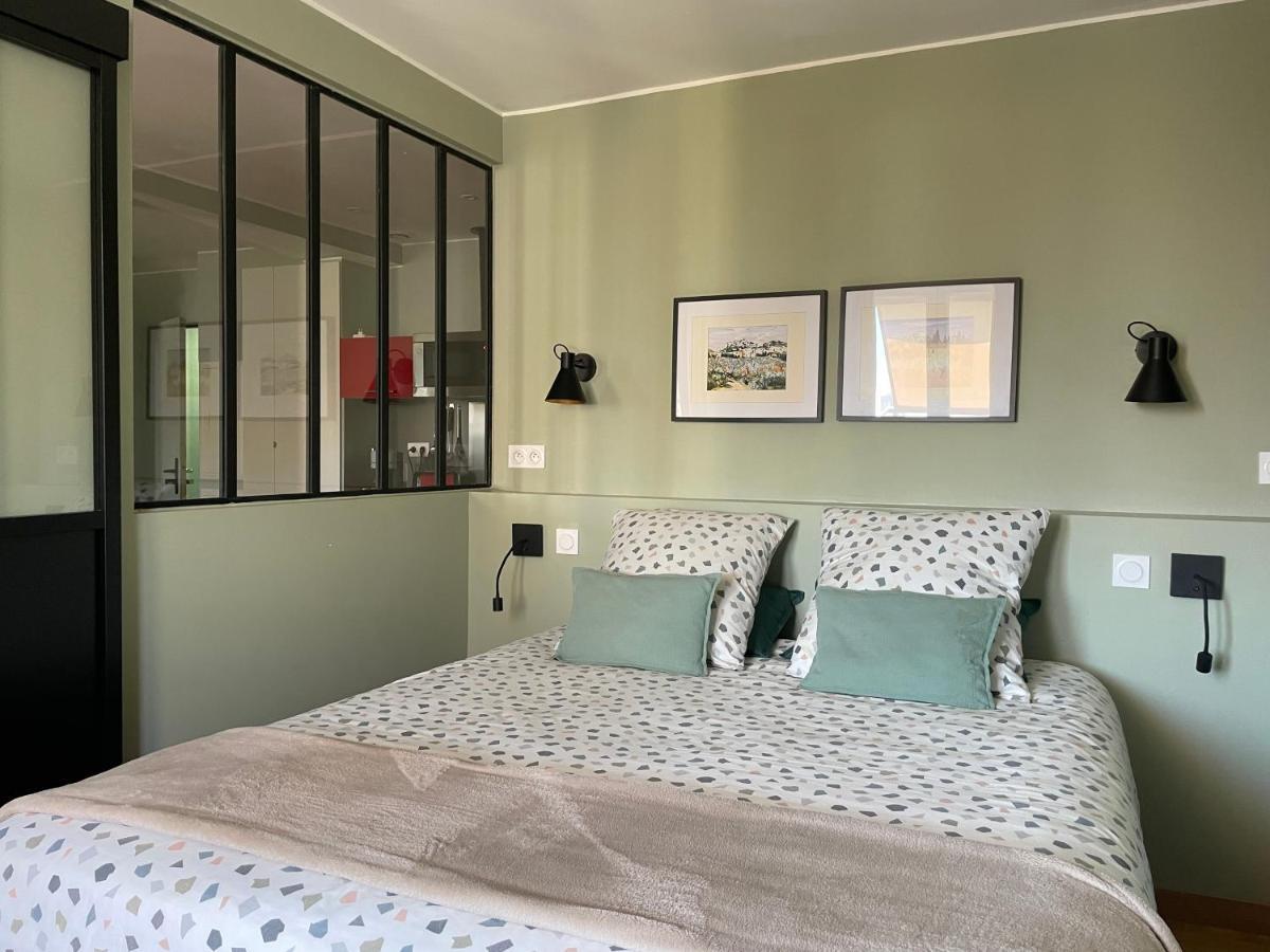 Appartement Mignon Calme Douillet Ascenseur Clim Etage Eleve Proche Parking Et Toutes Commodites Au Coeur Du Toulon Historique Dış mekan fotoğraf