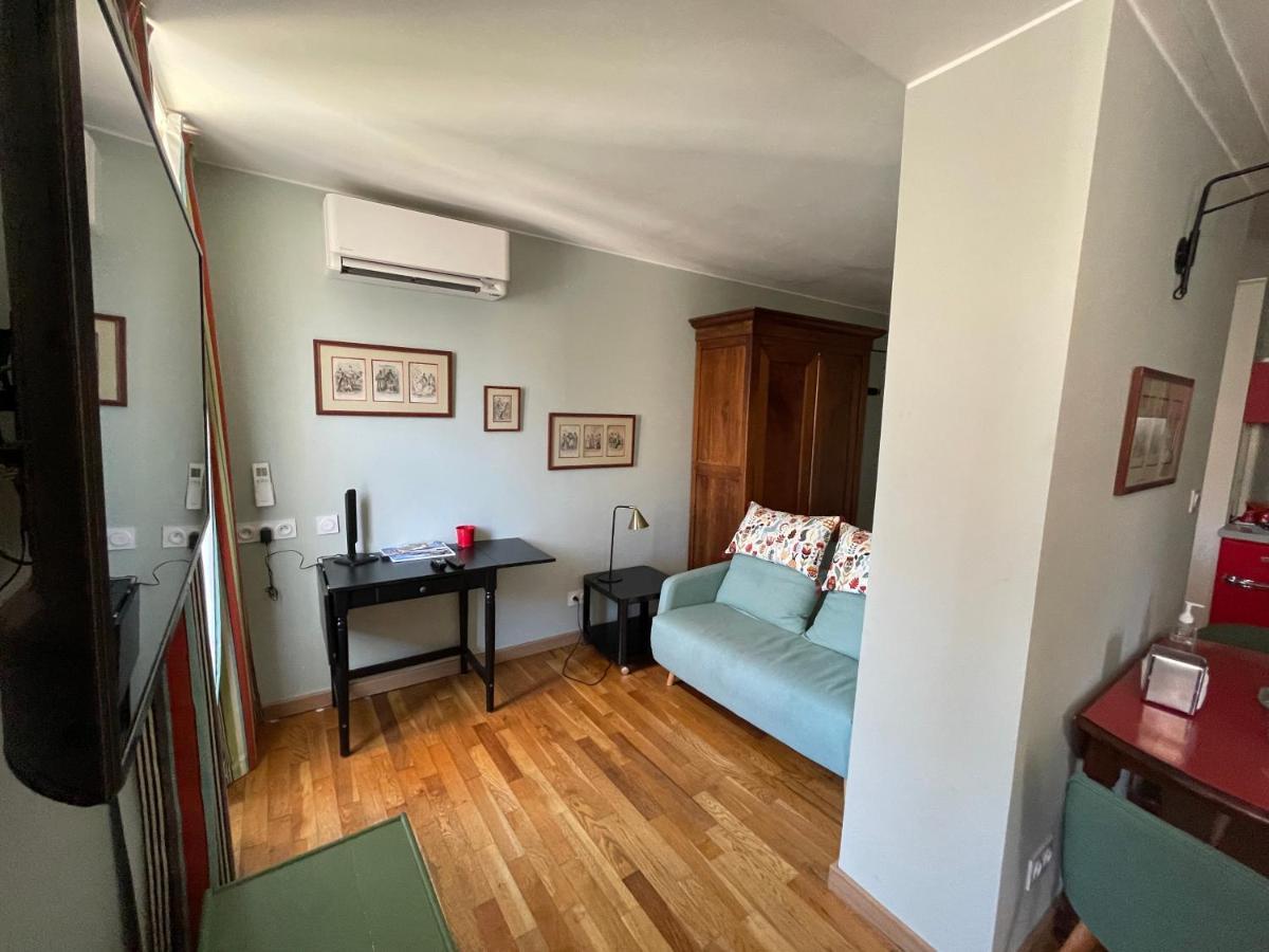 Appartement Mignon Calme Douillet Ascenseur Clim Etage Eleve Proche Parking Et Toutes Commodites Au Coeur Du Toulon Historique Dış mekan fotoğraf