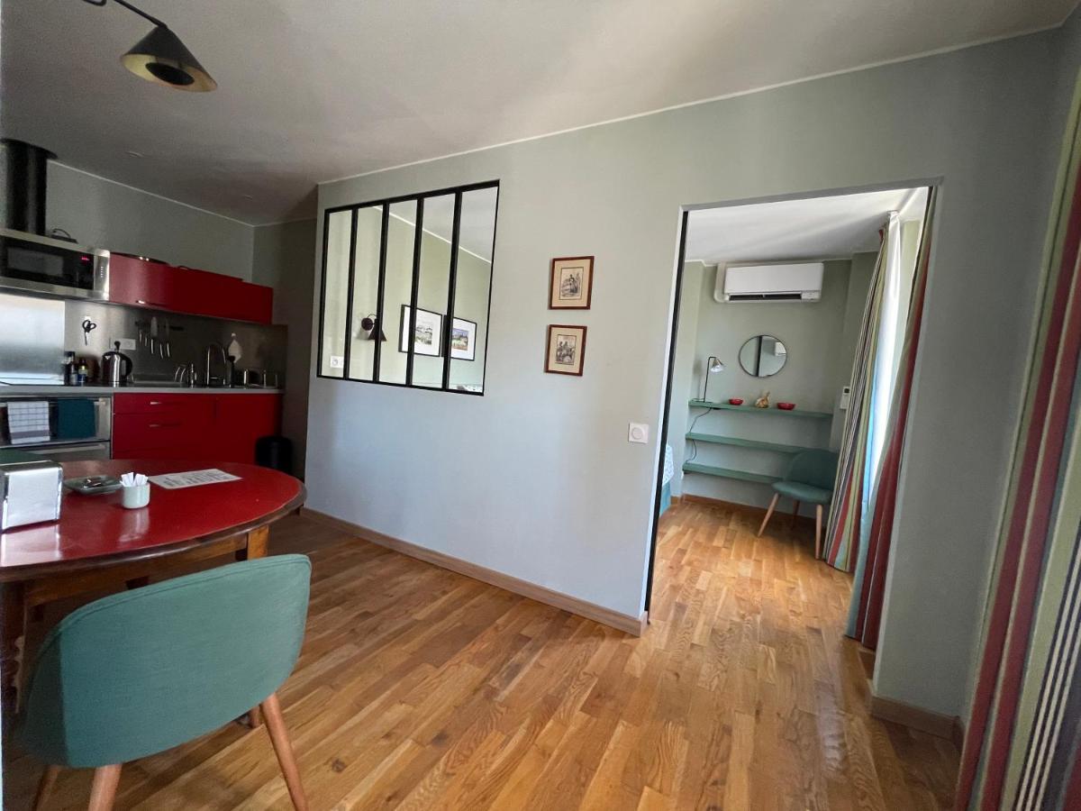 Appartement Mignon Calme Douillet Ascenseur Clim Etage Eleve Proche Parking Et Toutes Commodites Au Coeur Du Toulon Historique Dış mekan fotoğraf