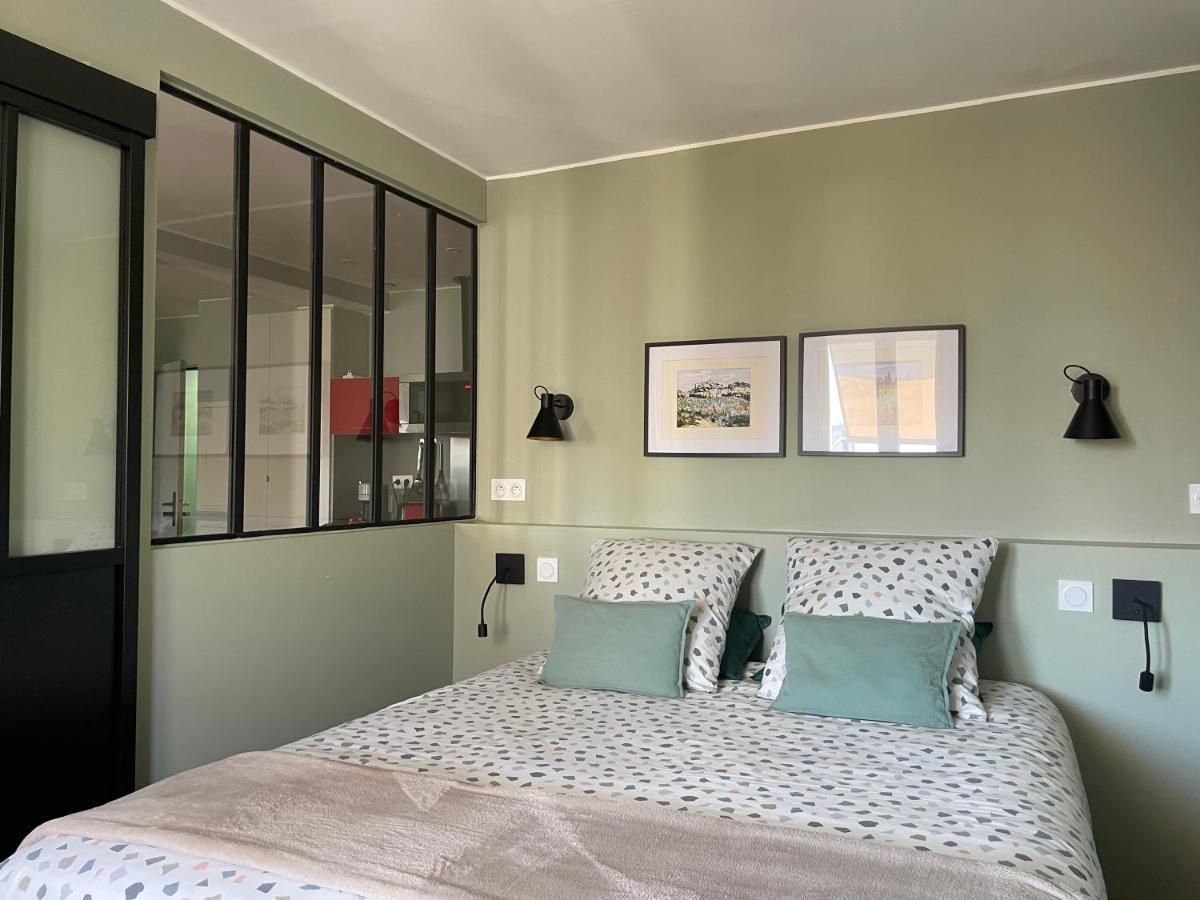 Appartement Mignon Calme Douillet Ascenseur Clim Etage Eleve Proche Parking Et Toutes Commodites Au Coeur Du Toulon Historique Dış mekan fotoğraf